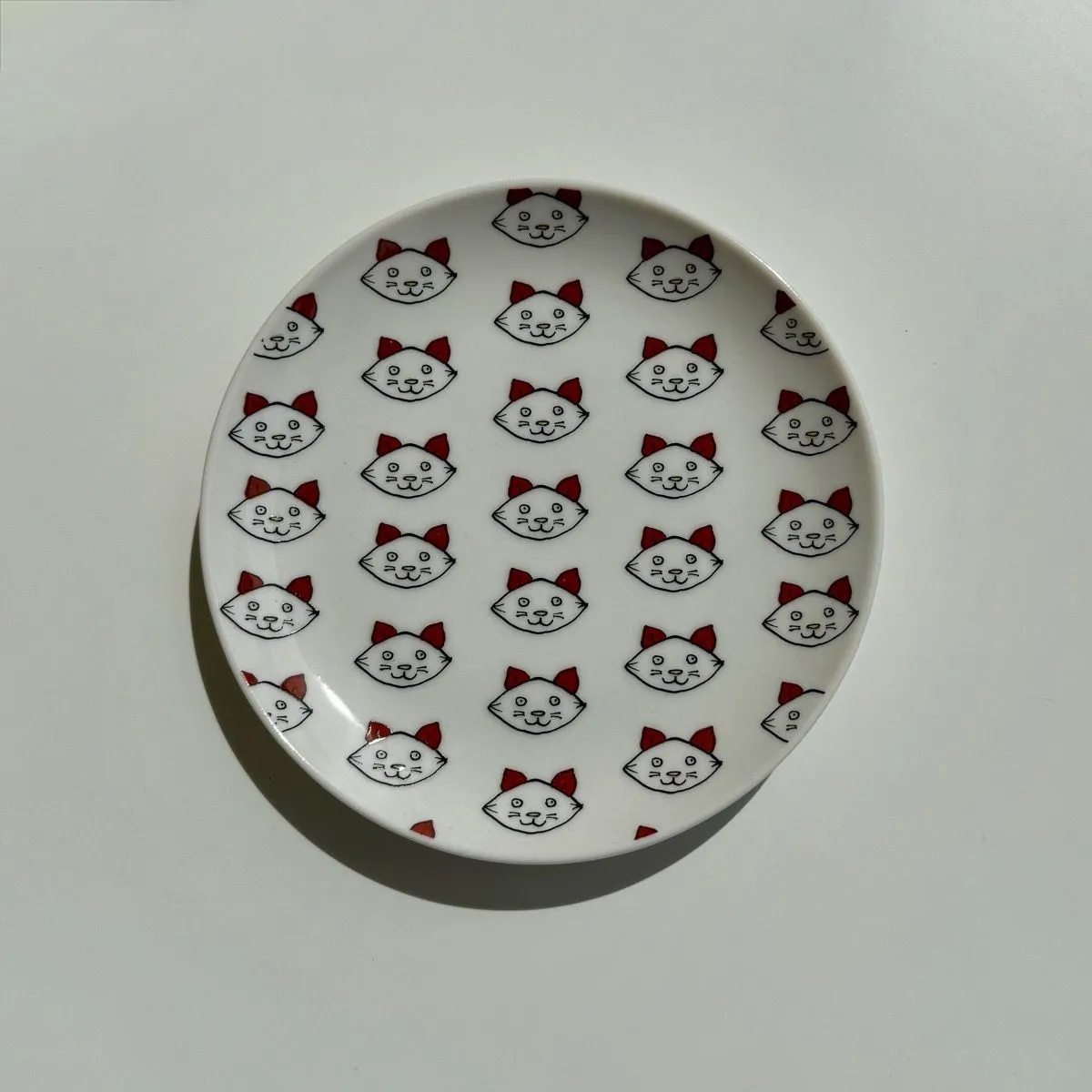 九谷燒圓盤子（子貓整列）